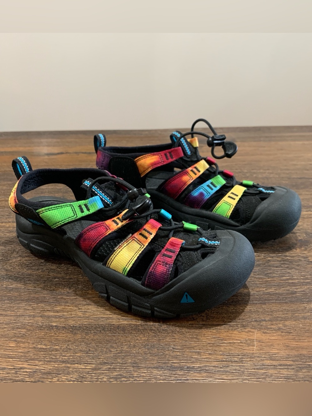 Keen Women’s Newport Retro Original Tie Dye Sandals Size 6.5 Excellent Condition